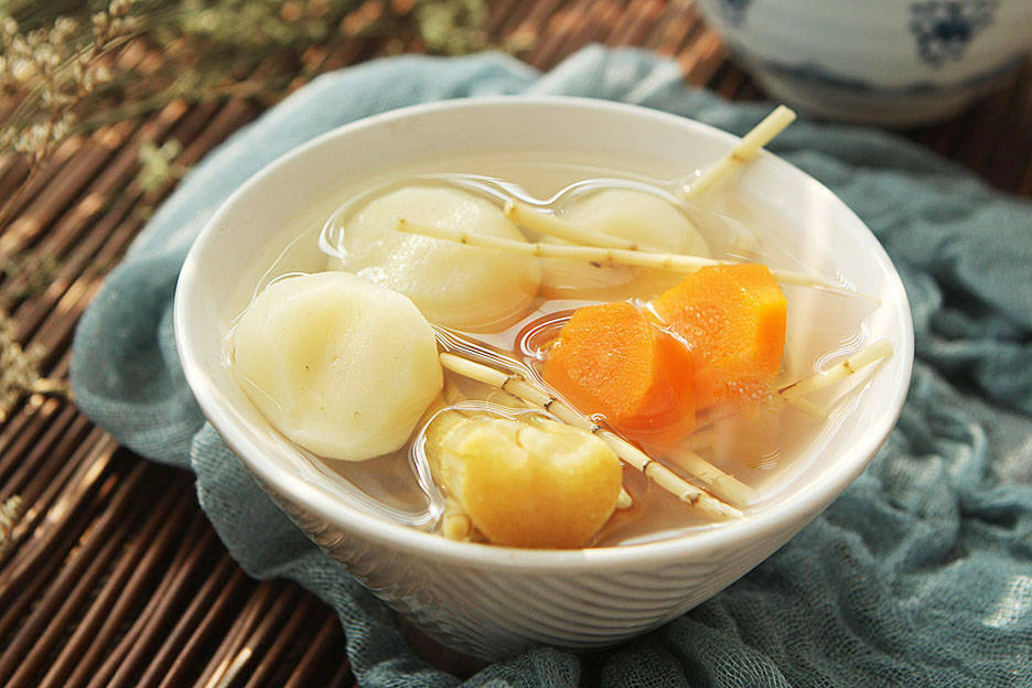 Món canh giúp cung cấp độ ẩm cho da luôn căng mọng, không khô nẻ-4