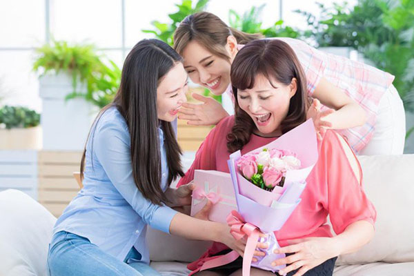 Lời chúc 20/10 xúc động và đầy nghĩa dành cho các mẹ