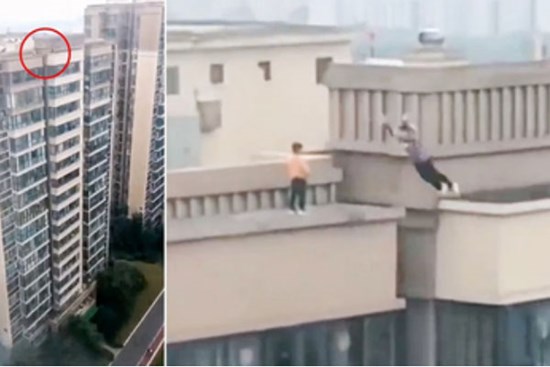 Rùng mình nhìn nhóm học sinh ‘làm xiếc’ trên tầng thượng tòa nhà 11 tầng
