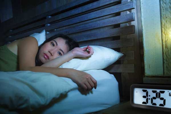 Chi tiền để thuê người ru ngủ-1