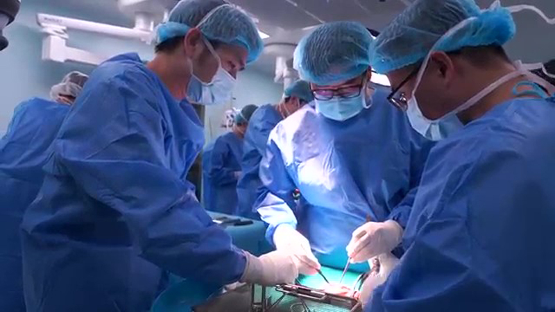 Bệnh nhân đầu tiên ở Việt Nam điều trị ung thư xương bằng ni tơ lỏng hồi phục thần kỳ-2