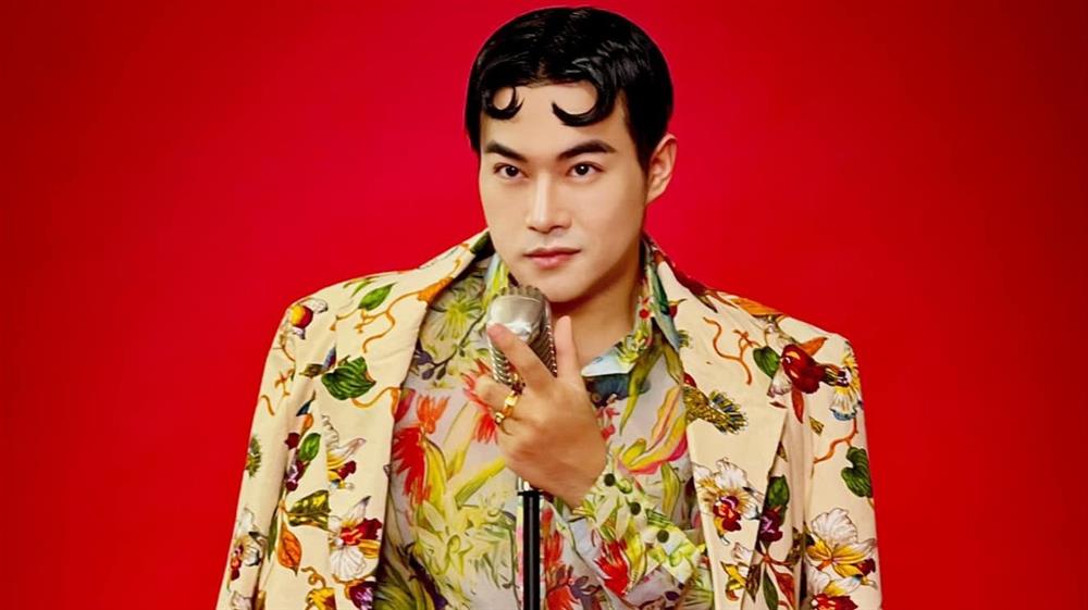 Hé lộ căn nhà đầy tính nghệ thuật của nam ca sĩ độc thân ở tuổi 42-1