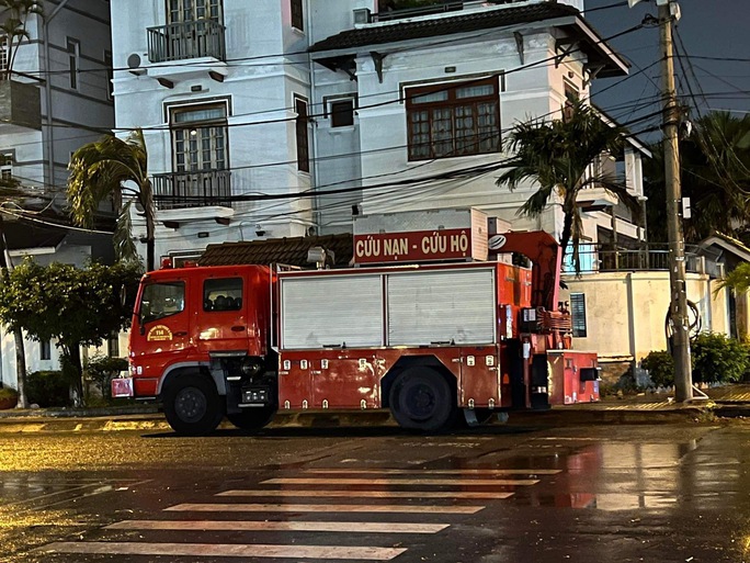 Người đàn ông rơi xuống sông Sài Gòn mất tích trong đêm-2