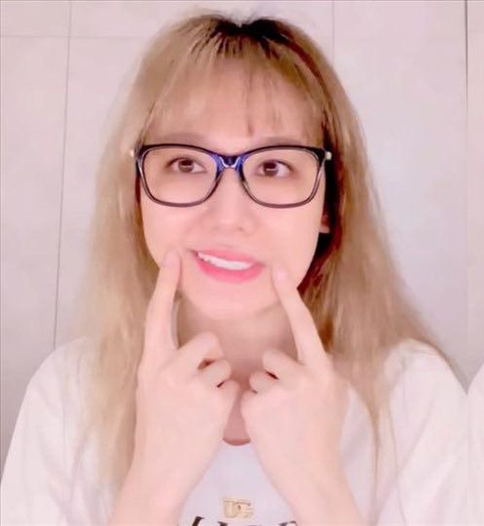 Xa ông xã Trấn Thành, Hari Won cô đơn một mình về Hàn Quốc chữa bệnh liệt cơ mặt-6