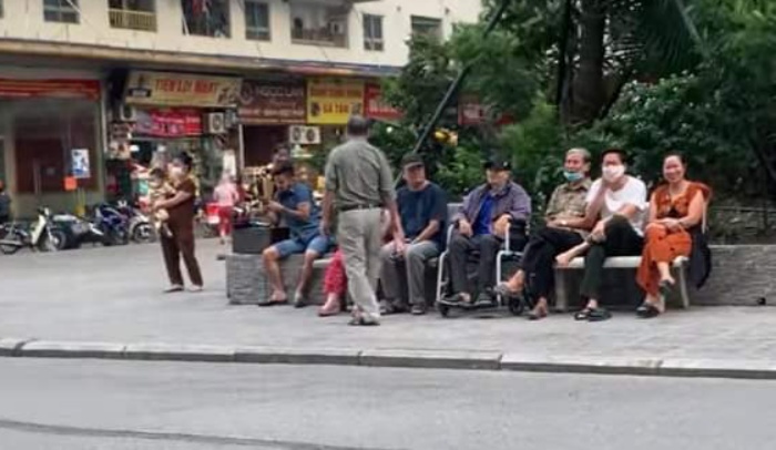 Vụ bật nhạc đám ma quyết chiến với nhóm người cao tuổi hát karaoke ở chung cư: Đây là ứng xử quá trớn!-4