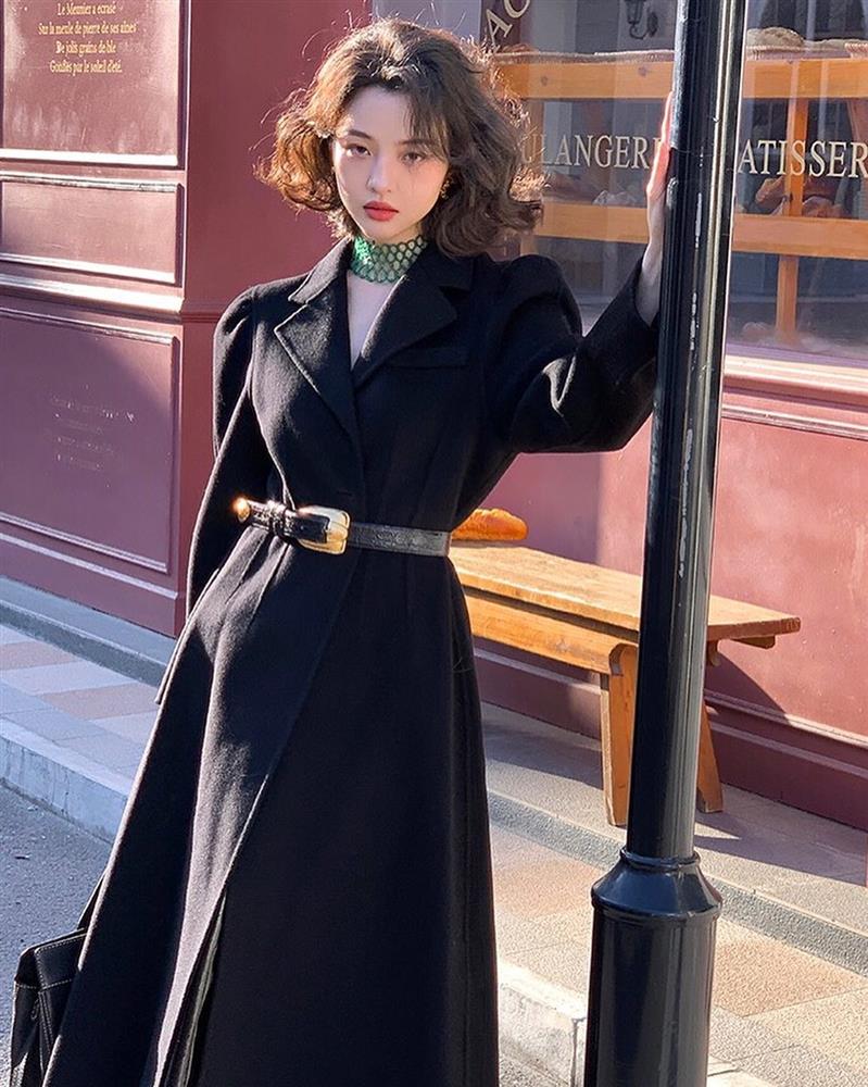 6 chiêu diện đồ đen sang chảnh, không sợ dìm da xỉn màu, kém sang-9