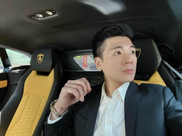 Con trai cả bầu Hiển - Đỗ Quang Vinh để lộ tủ giày hàng hiệu nhiều không đếm xuể trong biệt thự-12