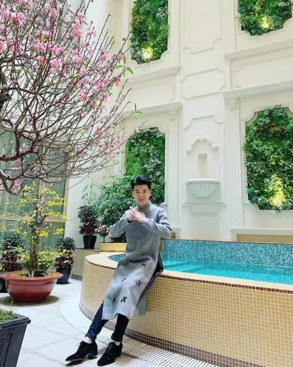 Con trai cả bầu Hiển - Đỗ Quang Vinh để lộ tủ giày hàng hiệu nhiều không đếm xuể trong biệt thự-15