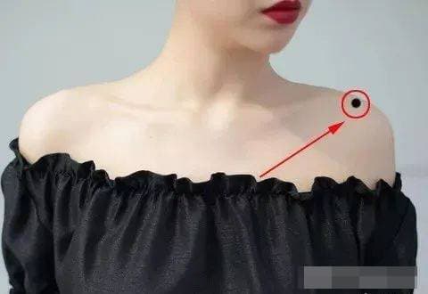 5 nốt ruồi may mắn trên cơ thể bạn không bao giờ được xóa bỏ đó chính là phúc khí được vun đắp từ hàng nghìn năm nay-3