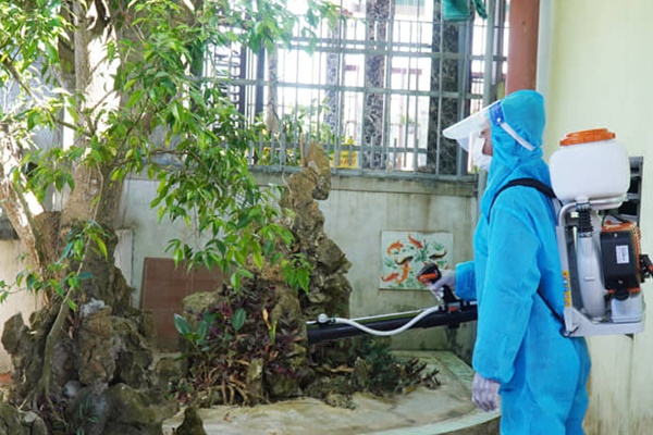 Bé trai 5 tuổi tử vong do sốt xuất huyết-1