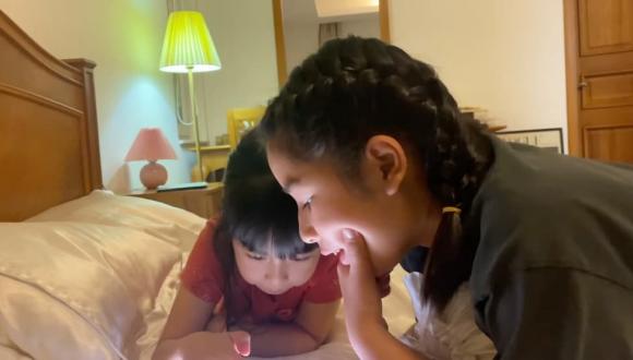 Lưu Hương Giang mong muốn 2 con gái chụp ảnh tình cảm nhưng cái kết lại quá hài-4
