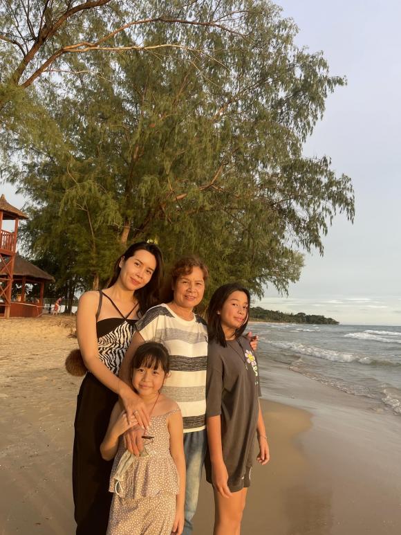 Lưu Hương Giang mong muốn 2 con gái chụp ảnh tình cảm nhưng cái kết lại quá hài-6