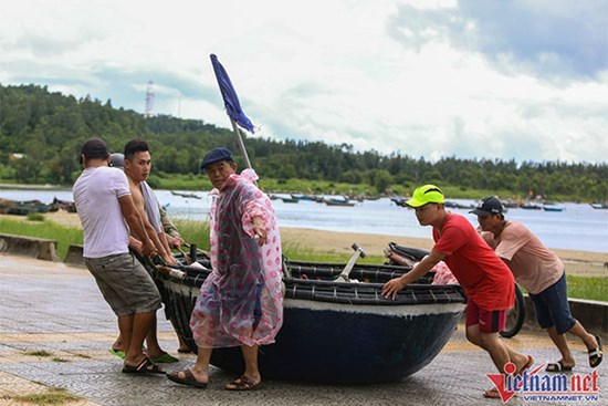 Đà Nẵng phát công điện ứng phó bão số 6