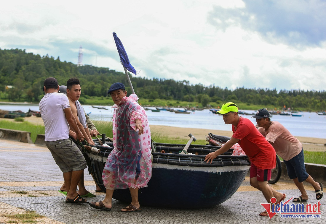 Đà Nẵng phát công điện ứng phó bão số 6-1