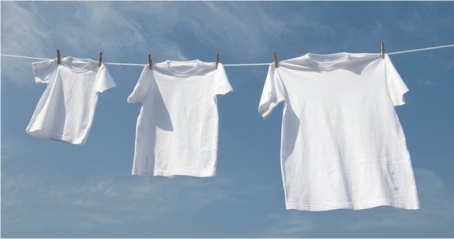 Lót giấy báo cũ dưới dây phơi quần áo có tác dụng cực hay, ai biết rồi đều muốn thực hành liền-2