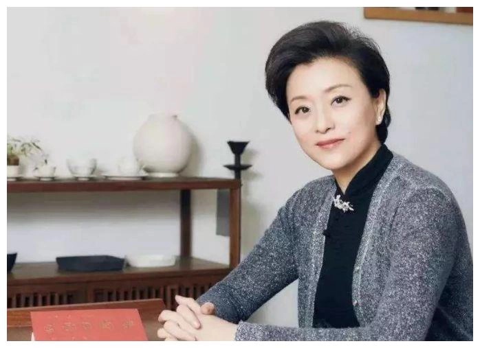 Nữ MC giàu sụ vẫn nhất quyết cho con học trường công vì lý do này-1