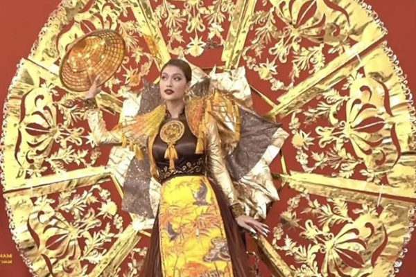 Thiên Ân mặc quần ngược ở Hoa hậu Hòa bình-2