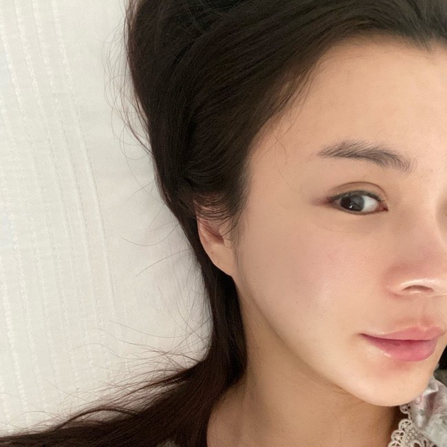 Muốn da trắng mịn không tỳ vết, chị em thêm thứ này vào nước khi rửa mặt-4