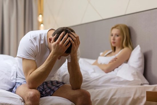 'Yêu' quá đà nguy hiểm thế nào đối với đàn ông, bao nhiêu là đủ?