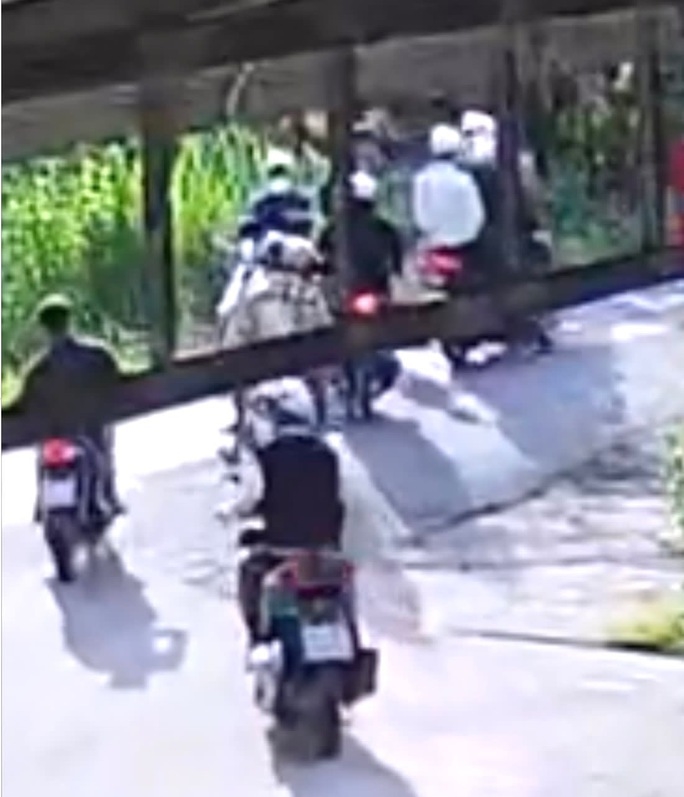 Vụ nam sinh lớp 11 bị đánh chết: Bắt tạm giam 7 đối tượng-1