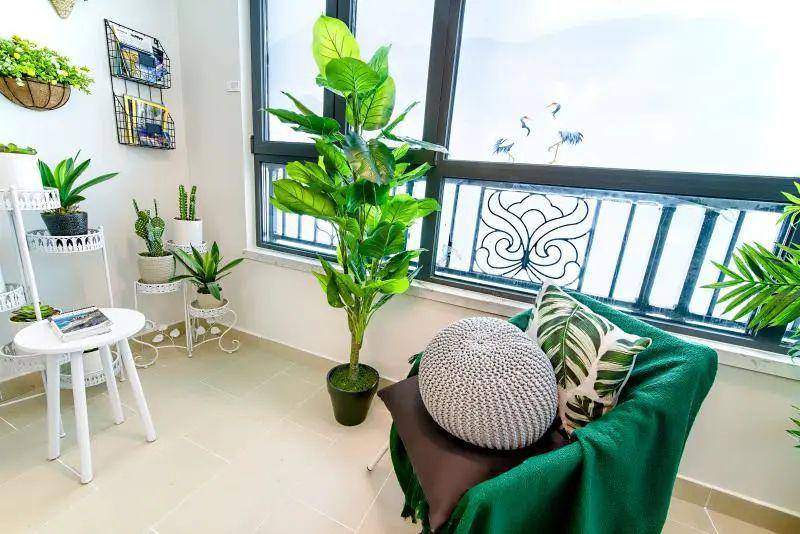 Bố trí ban công cần lưu ý 6 điều này kẻo hao tổn tiền tài, gia đạo xung đột-1