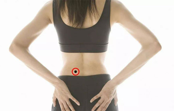 Người có nốt ruồi ở vị trí này trên lưng có số phú quý, càng già càng giàu-4