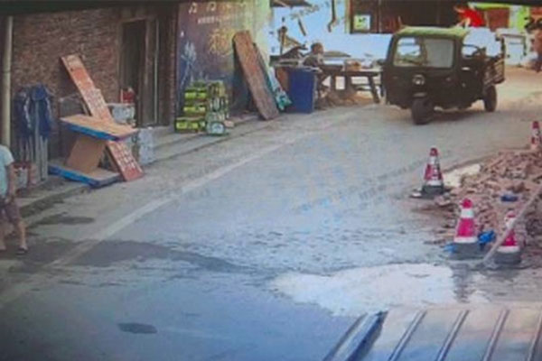 Vợ đem bán chiếc tivi cũ lấy 70.000 đồng, chồng chết sững” khi biết chuyện-1