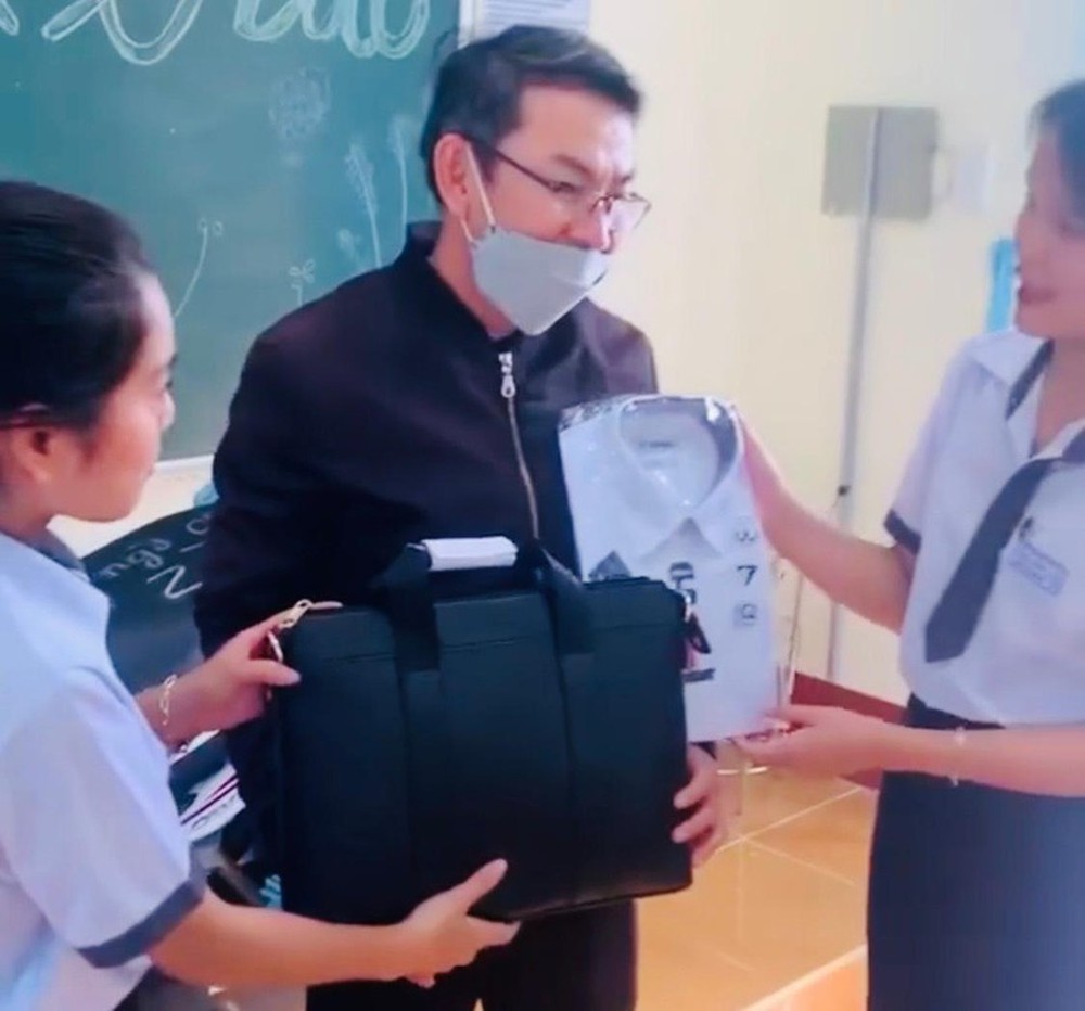 Buổi sinh nhật bất ổn nhất sự nghiệp giáo viên của thầy chủ nhiệm-3