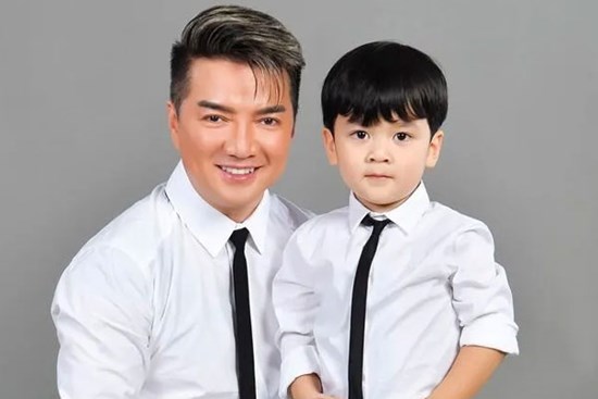 Đàm Vĩnh Hưng phẫn nộ, cảnh báo cực 'gắt' những người buông lời ác ý tới quý tử đầu lòng