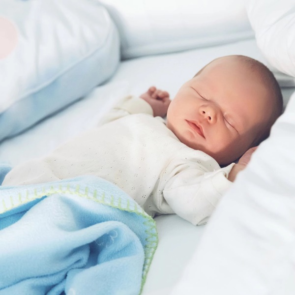 Hà Nội liên tiếp ghi nhận 2 trẻ sơ sinh đột tử trong khi ngủ, chuyên gia phân tích nguyên nhân và cách phòng tránh-1