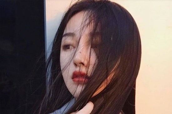 Đang đi mua sắm thì vợ biến mất 10 phút, cô ấy quay lại tôi quyết ly hôn