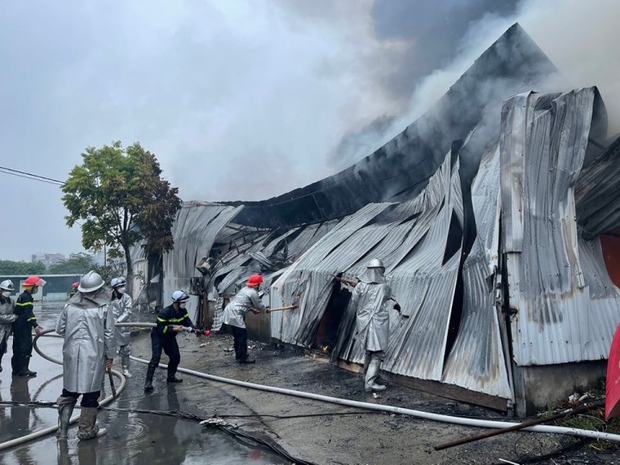 Khởi tố vụ án cháy nhà kho khiến 1 người thiệt mạng ở Hà Nội-1