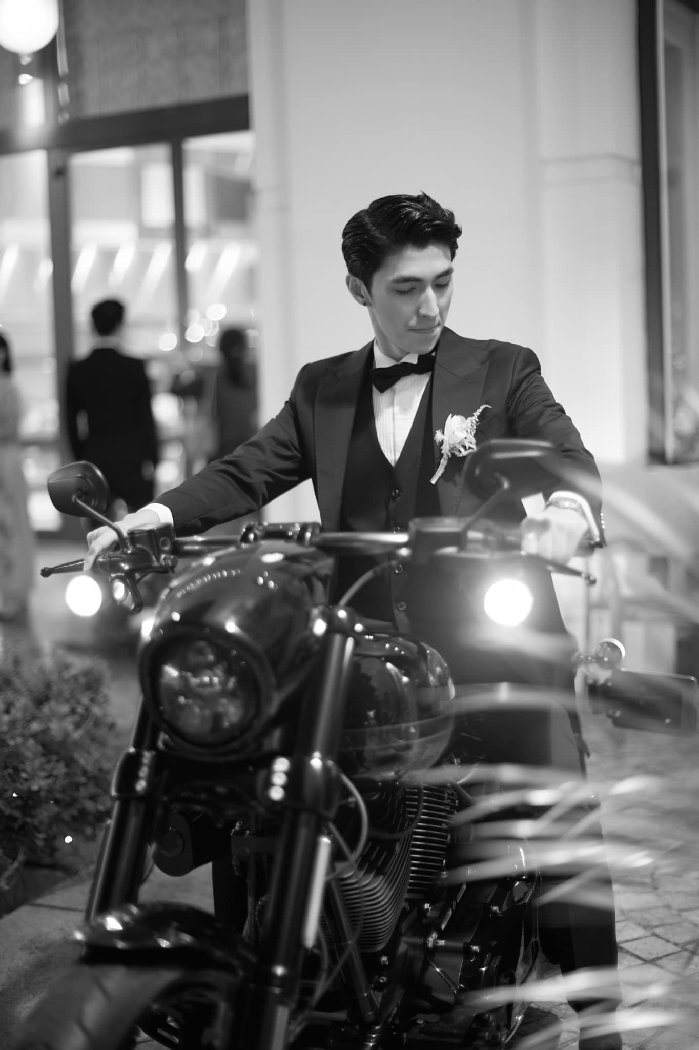 Bình An lái môtô lần cuối vào tiệc cưới với Phương Nga-16