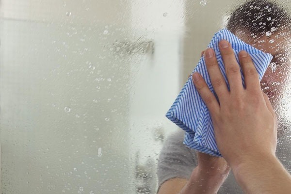 Mẹo đơn giản giúp giữ phòng tắm sạch như mới, chẳng lo bốc mùi bất chấp muôn kiểu thời tiết-3