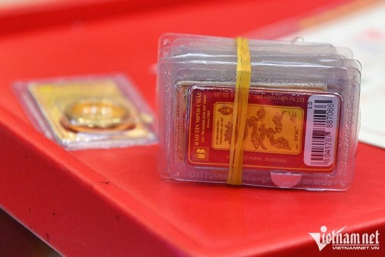 Giá vàng hôm nay 22/10: Vàng bật tăng dữ dội