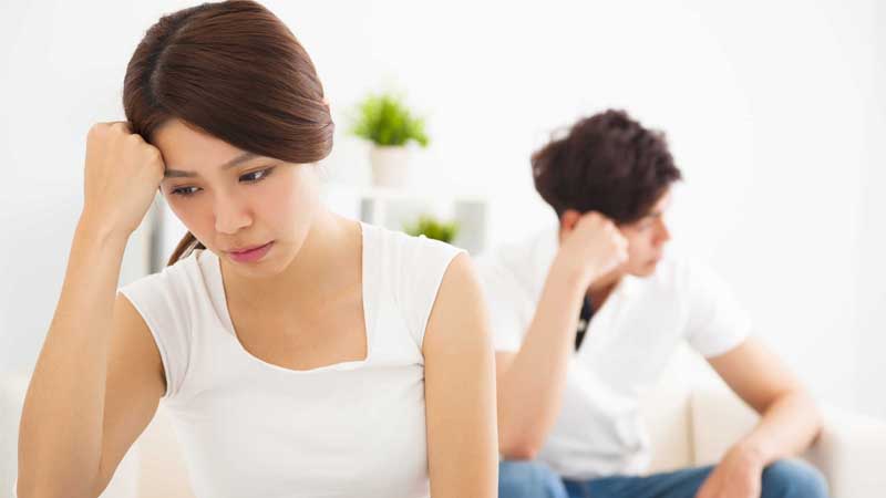 Không hợp chuyện chăn gối với vợ, chồng công khai bóc bánh trả tiền-1