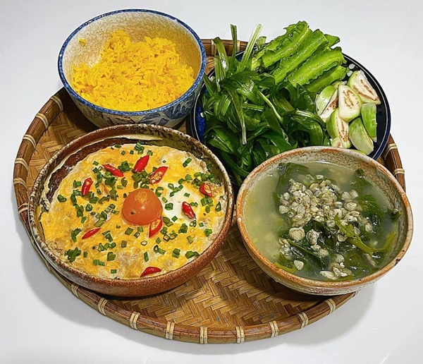 Cơm nhà 2 món nhanh gọn, dân dã mà ngon miệng đưa cơm, chị em lưu ngay&nbsp;cho những ngày bận rộn-15