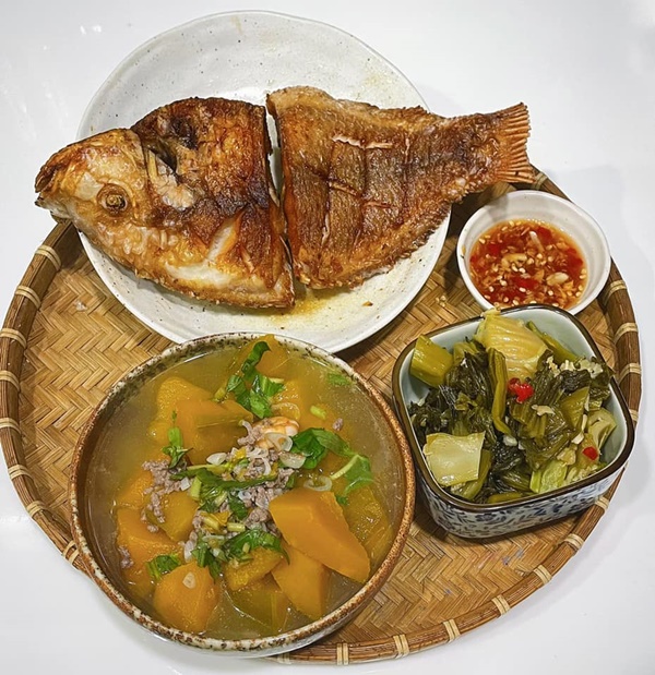 Cơm nhà 2 món nhanh gọn, dân dã mà ngon miệng đưa cơm, chị em lưu ngay&nbsp;cho những ngày bận rộn-16