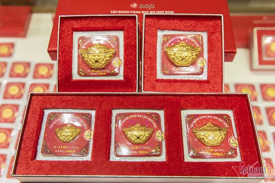 Giá vàng hôm nay 23/10: Kết thúc tuần tăng giá mạnh