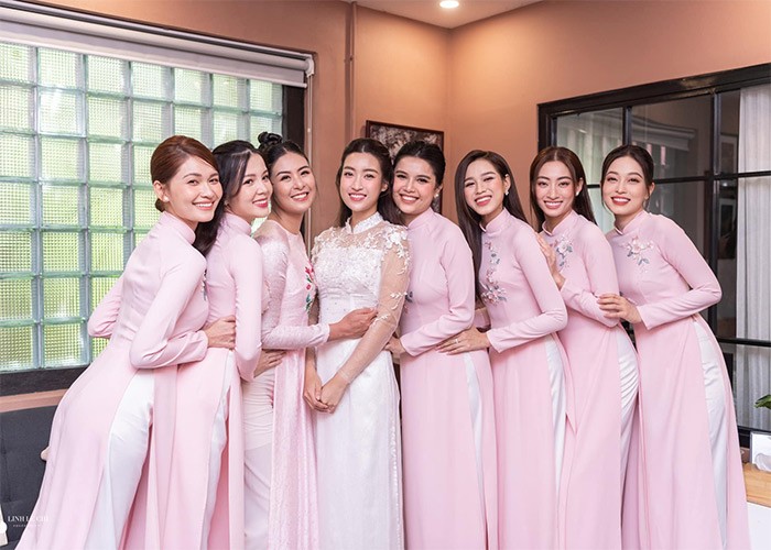 HH Ngọc Hân dành cả thanh xuân làm phù dâu cho dàn mỹ nhân-2