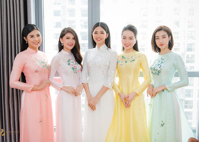 HH Ngọc Hân dành cả thanh xuân làm phù dâu cho dàn mỹ nhân-6