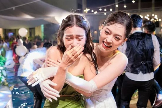Nghệ sĩ dự đám cưới Phương Nga bị đẩy xuống hồ bơi giữa trời lạnh
