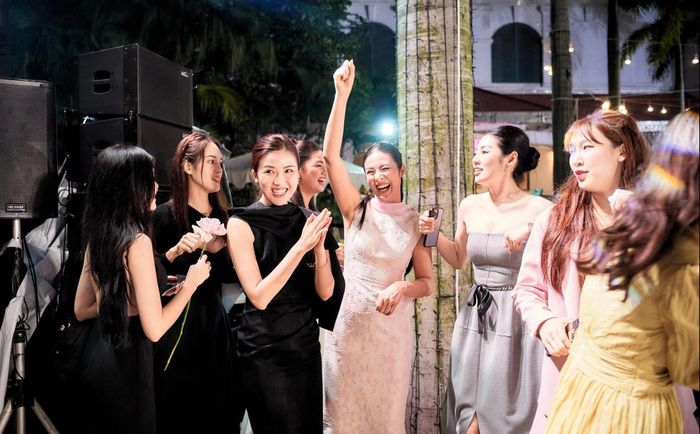 Nghệ sĩ dự đám cưới Phương Nga bị đẩy xuống hồ bơi giữa trời lạnh-9