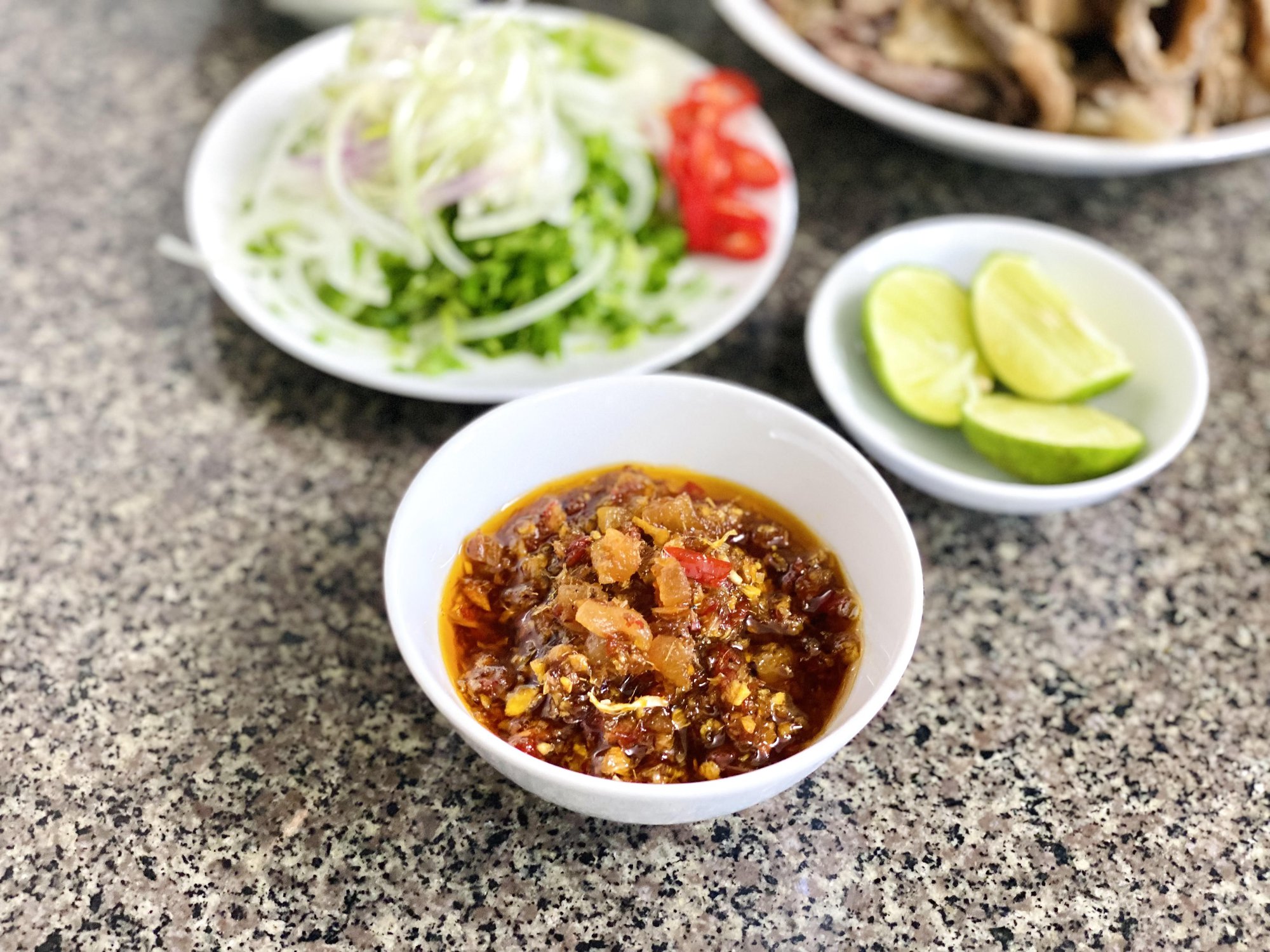 Cách nấu bún bò ngon đãi cả nhà ngày cuối tuần-3