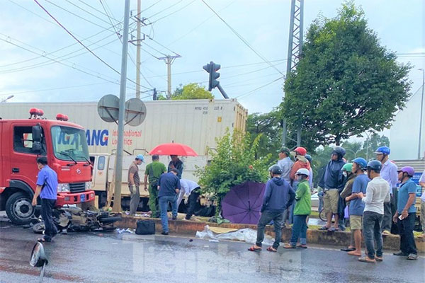 Sẽ xử lý nghiêm vụ nữ thiếu tá công an say xỉn lái xe gây va chạm giao thông-2