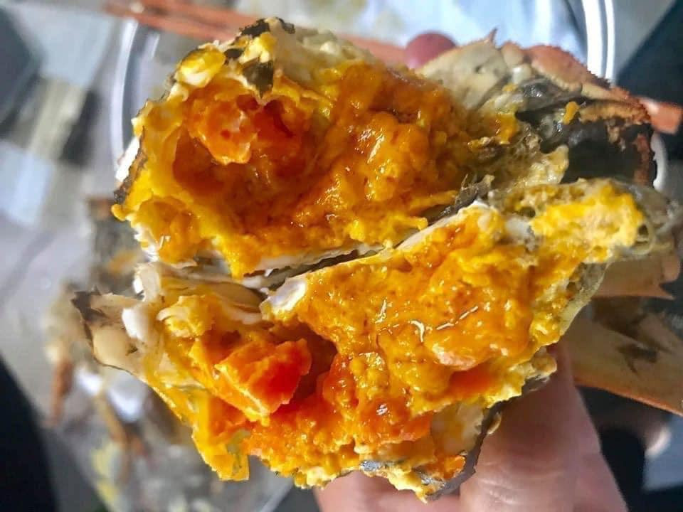 Cua cái 170gram giá hơn 800 nghìn đồng, dân giàu vẫn tranh nhau mua-3