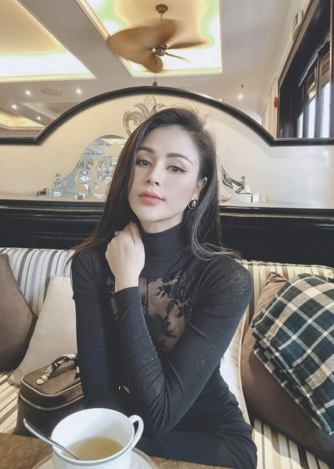 Diễn viên Việt xuống phố hút mọi ánh nhìn trong thời tiết đầu Đông-1