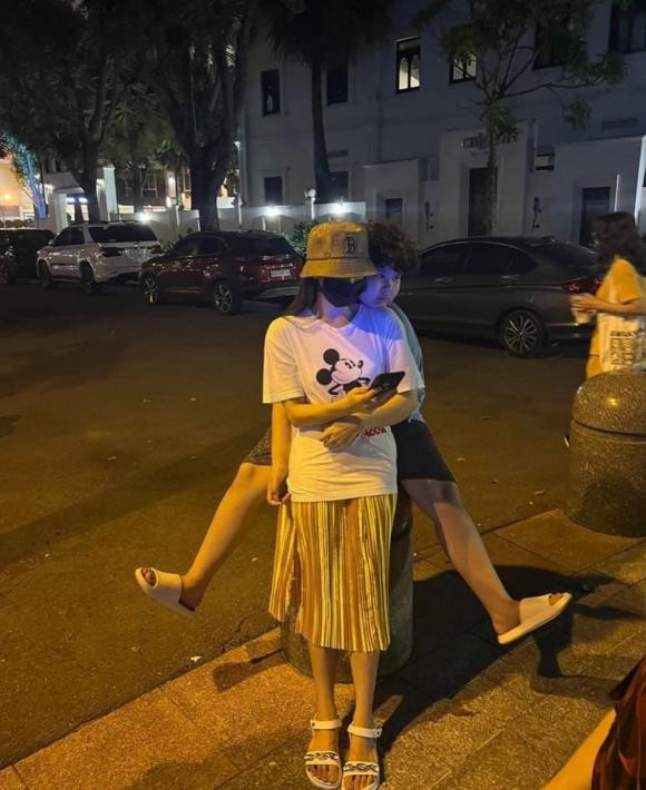 Tim dính nghi vấn có tình mới, Trương Quỳnh Anh chia sẻ loạt ảnh bên con trai cùng mong muốn giản đơn này-3