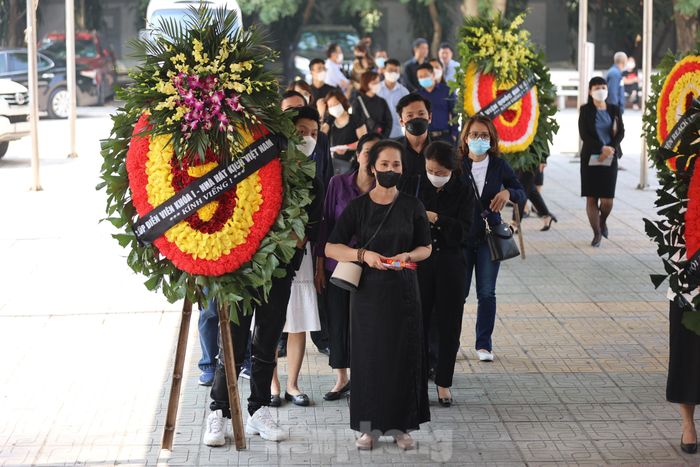 Nghệ sĩ Lan Hương, Trung Anh tiễn đưa NSƯT Hà Văn Trọng-2