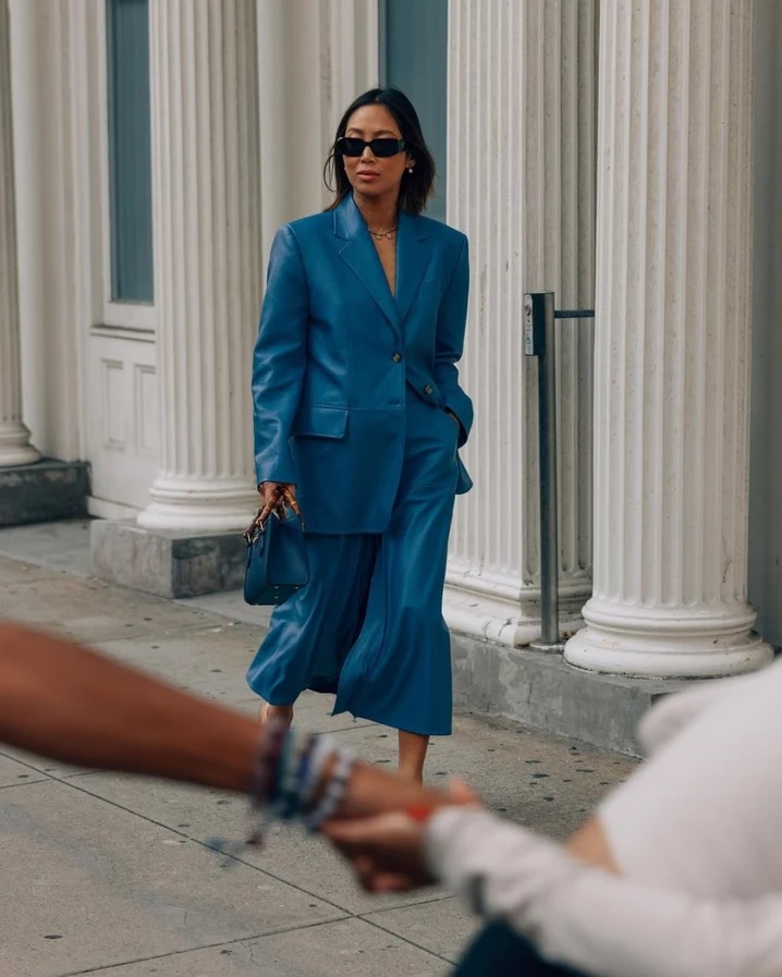 Nàng da ngăm nên tránh xa những màu sắc trang phục này-1